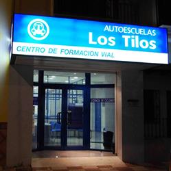 Horario de apertura Autoescuela los Tilos, Pizarra