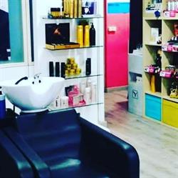 Horario de apertura Peluqueria Unisex Yoli, Badalona