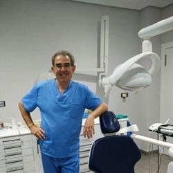 Horario de apertura Clínica Dental Dr. Fernando Rízquez Castellano, Martos