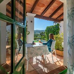 Horario de apertura Hotel-Aptos Cortijo Las Piñas, Tarifa