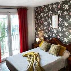 Horario de apertura Hostal Azahara Nerja, 