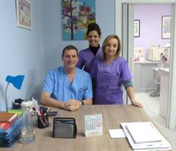 Horario de apertura Clinica Dental Dr. Arias, Granada
