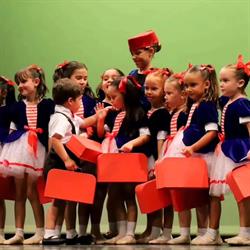 Horario de apertura Escola de dansa Stil / L'Assaig, Badalona