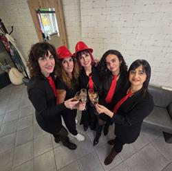 Horario de apertura Salón de Peluquería y Belleza Noa, Venta de Baños