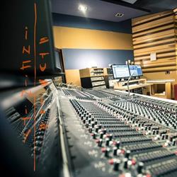 INFINITY Estudios S.L. en Madrid (Tetuán) - Horario de apertura