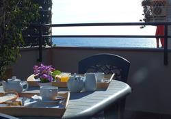Hotel Mitus en Canet de Mar (Canet De Mar) - Horario de apertura