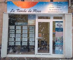 la Tienda de Pisos en Cornellà de Llobregat (Cornella De Llobregat) - Horario de apertura