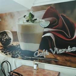 Horario de apertura Cafe Vienes, Ourense