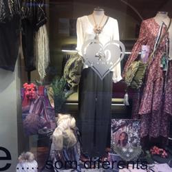 Horario de apertura Eskarabin Boutique, Figueres