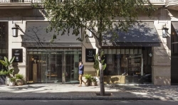 Horario de apertura Alexandra Barcelona Hotel, Curio Collection by Hilton, 