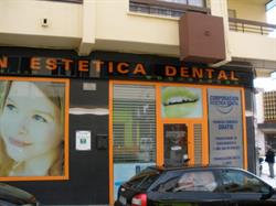 Horario de apertura Corporación Estética Dental, Vélez-Málaga
