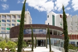 Horario de apertura Higueron Hotel Malaga, Curio Collection by Hilton, Fuengirola