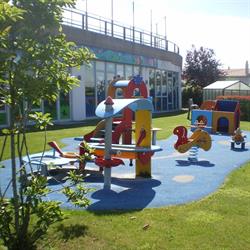 Horario de apertura Escuela Infantil Bilingüe Os Pequerrechos- Ronda de Nelle- Paseo de los Puentes, A Coruña