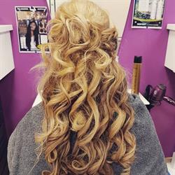Horario de apertura Peluqueria laura, Langreo