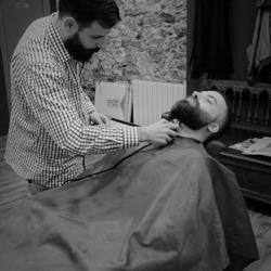 Peluquería Barbería Tino en Gijón (Este) - Horario de apertura