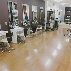 Horario de apertura Peluqueria y estetica enigma, L'Hospitalet de Llobregat