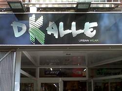Dkalle en Barcelona (Nou Barris) - Horario de apertura