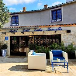 Horario de apertura Petit Cala Fornells, 