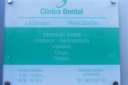 Horario de apertura Clinica Dental Sánchez Arias, Cabezón de la Sal