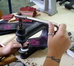 Horario de apertura Arte y Cuero Artesanía, Lumpiaque