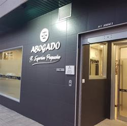 Horario de apertura Adrián Esperón Pequeño - Abogado, Pontevedra