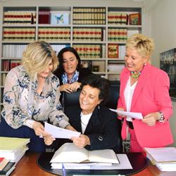 Horario de apertura Abogados Dos Hermanas y Sevilla. Entre4abogados.com, 