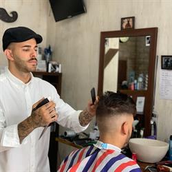 Horario de apertura Abraham Sánchez Peluquería de Caballeros, Badajoz