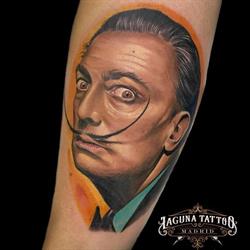 Horario de apertura Laguna Tattoo - Estudio de tatuajes en Carabanchel, Madrid,