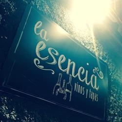 Horario de apertura Bar Vinos y Tapas "La Esencia", Linares