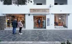 Horario de apertura DE TOT I MÉS, Cadaqués