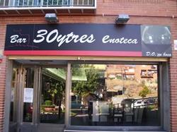Horario de apertura Bar 30ytres Enoteca, San Agustín de Guadalix