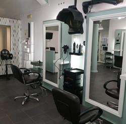 Horario de apertura Peluquería H&N, Olivenza