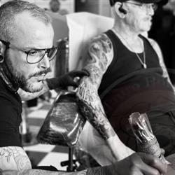 Horario de apertura Pura sangre tattoo, Arenal