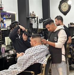 Peluquería Mounir en Málaga (Distrito Centro) - Horario de apertura