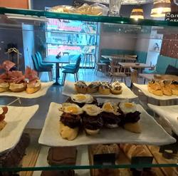 Horario de apertura Café IruBi & M, Donostia-San Sebastián