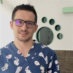Horario de apertura Clínica Veterinaria MCVet, Pontevedra