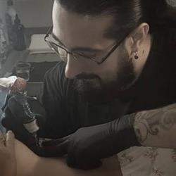 Brutal Tinta Tattoo - Tatuajes y piercings en Málaga (Teatinos-Universidad) - Horario de apertura