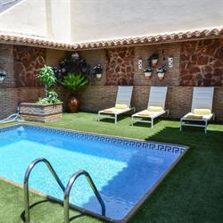 Apartamentos Turísticos Tronca Luxury en Granada (Genil) - Horario de apertura