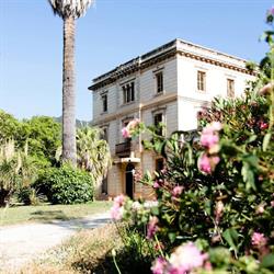 Horario de apertura Escuela Krisol Waldorf Steiner, Premia de Dalt