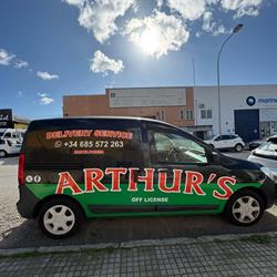 Horario de apertura Arthurs Off Licence Santa Ponsa, Santa Ponça