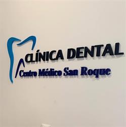 Horario de apertura Clinica Dental Centro Médico San Roque Dr. Manuel García Sacaluga, 
