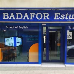Horario de apertura Badafor Estudis, Badalona