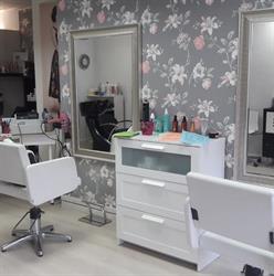 Horario de apertura M.J Sánchez Peluqueria y Estetica, Cártama