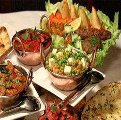 Horario de apertura Bhatti kebab halal restaurant Barcelona placa espanya,