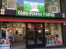 Horario de apertura Como perros y gatos, Madrid