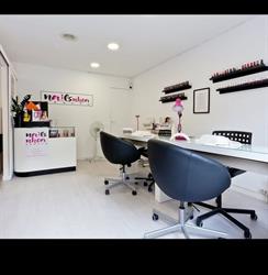 Nailsnhoa Beauty en Barcelona (Sant Martí) - Horario de apertura