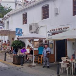 Horario de apertura La Bodega Cómpeta, 