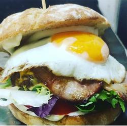 Horario de apertura Street Food Bar, Cerdanyola del Valles