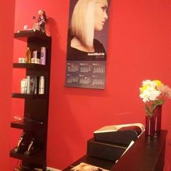 Horario de apertura Peluqueria Fani, Cangas de Onís