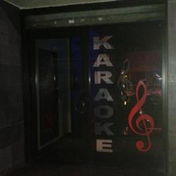 Horario de apertura Karaoke Comodin, Alicante